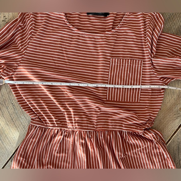 Striped Burnt Orange Dress Size Large Stretchy Fabric - Picture 6 of 9